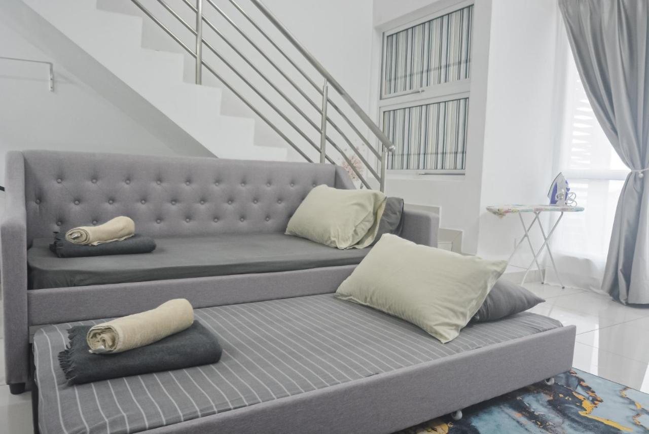 Azfa Duplex Suite At De Centrum Putrajaya Bangi Free Wifi Kajang Eksteriør bilde