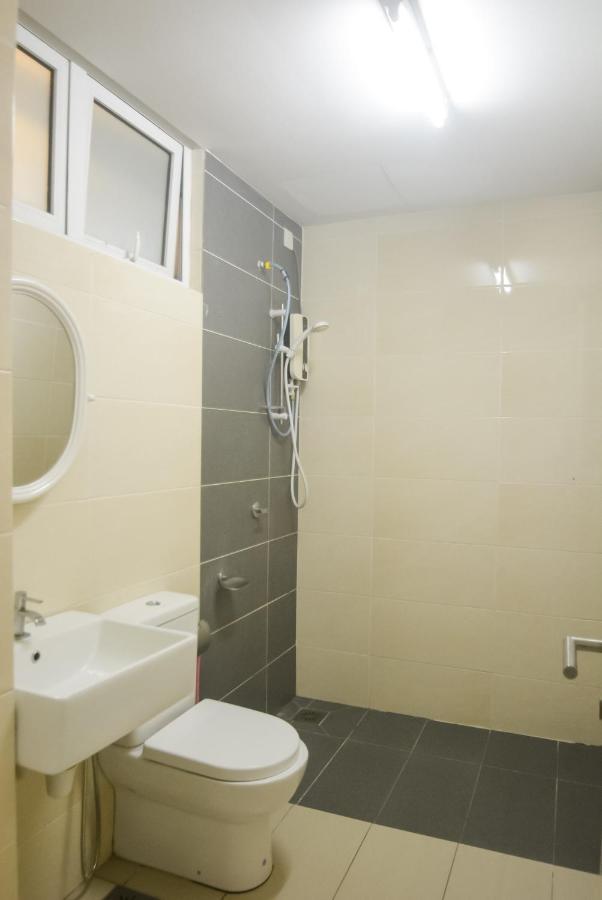 Azfa Duplex Suite At De Centrum Putrajaya Bangi Free Wifi Kajang Eksteriør bilde