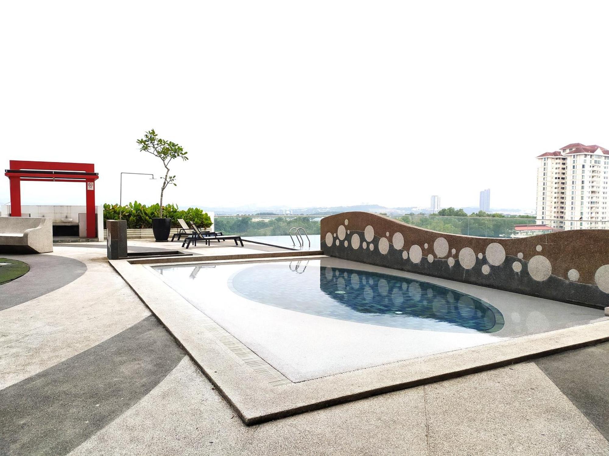Azfa Duplex Suite At De Centrum Putrajaya Bangi Free Wifi Kajang Eksteriør bilde