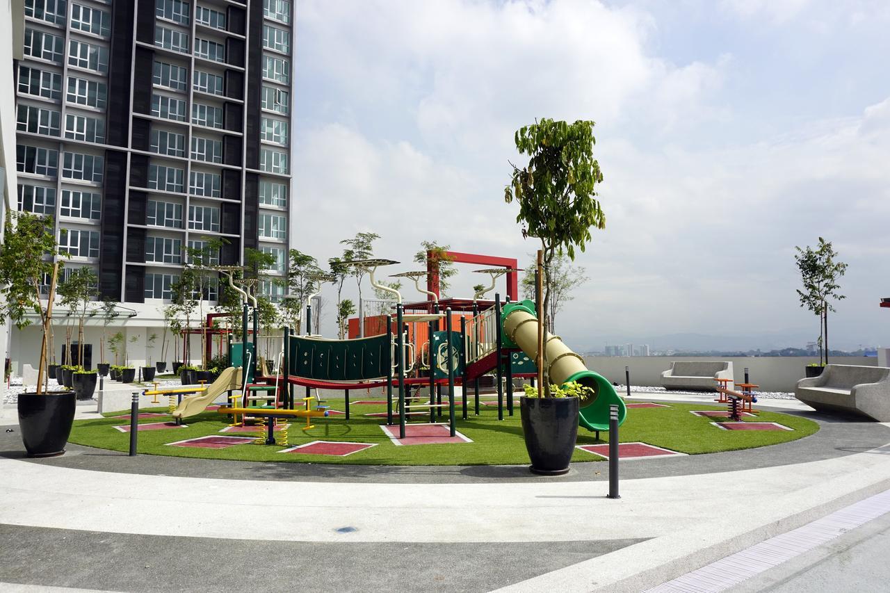 Azfa Duplex Suite At De Centrum Putrajaya Bangi Free Wifi Kajang Eksteriør bilde